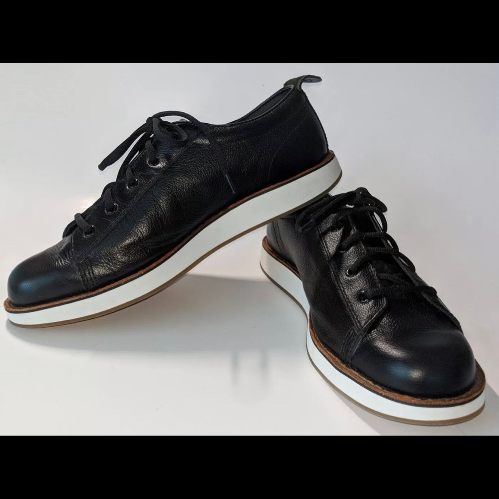 DOC MARTENS Carris MENS Leather LACE-UP Shoes 11